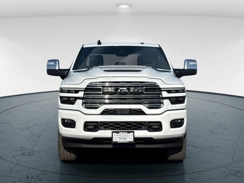 New 2026 RAM 2500 Laramie AWD/4WD image 10