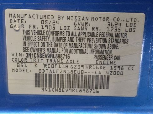 Used 2024 Nissan Versa SV w/ Trunk Package image 33