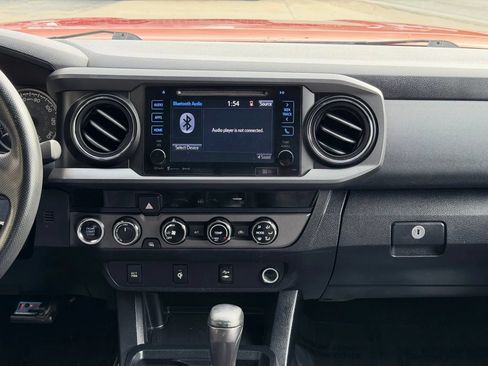 Used 2017 Toyota Tacoma TRD Off-Road w/ Tow Package (A/T) AWD/4WD image 15