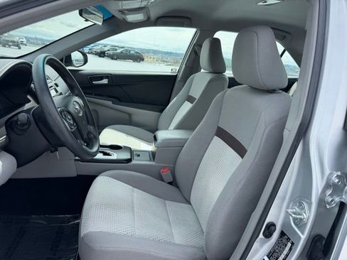 Used 2012 Toyota Camry LE FWD image 11