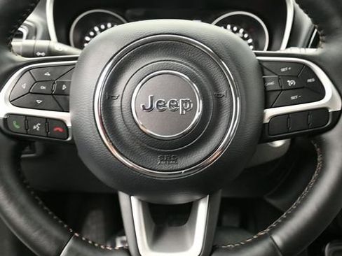 Used 2018 Jeep Compass Limited AWD/4WD image 19
