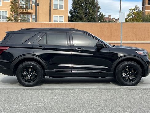 Used 2022 Ford Explorer Timberline image 3