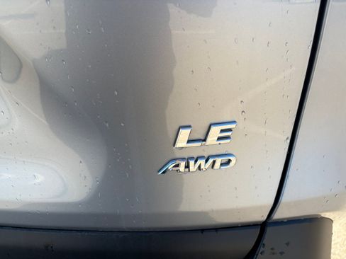 Used 2024 Toyota RAV4 LE AWD/4WD image 29