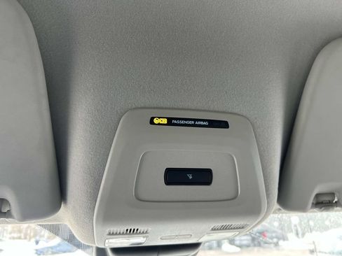 Used 2023 Ford Transit 250 Medium Roof image 29