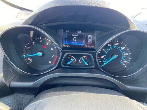 Used 2015 Ford Escape SE w/ SE Chrome Package image 24