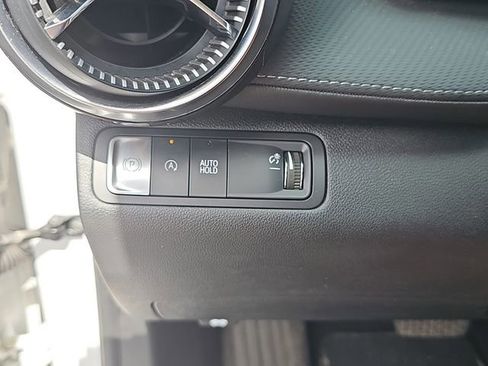 Used 2025 Chevrolet Equinox LT image 23