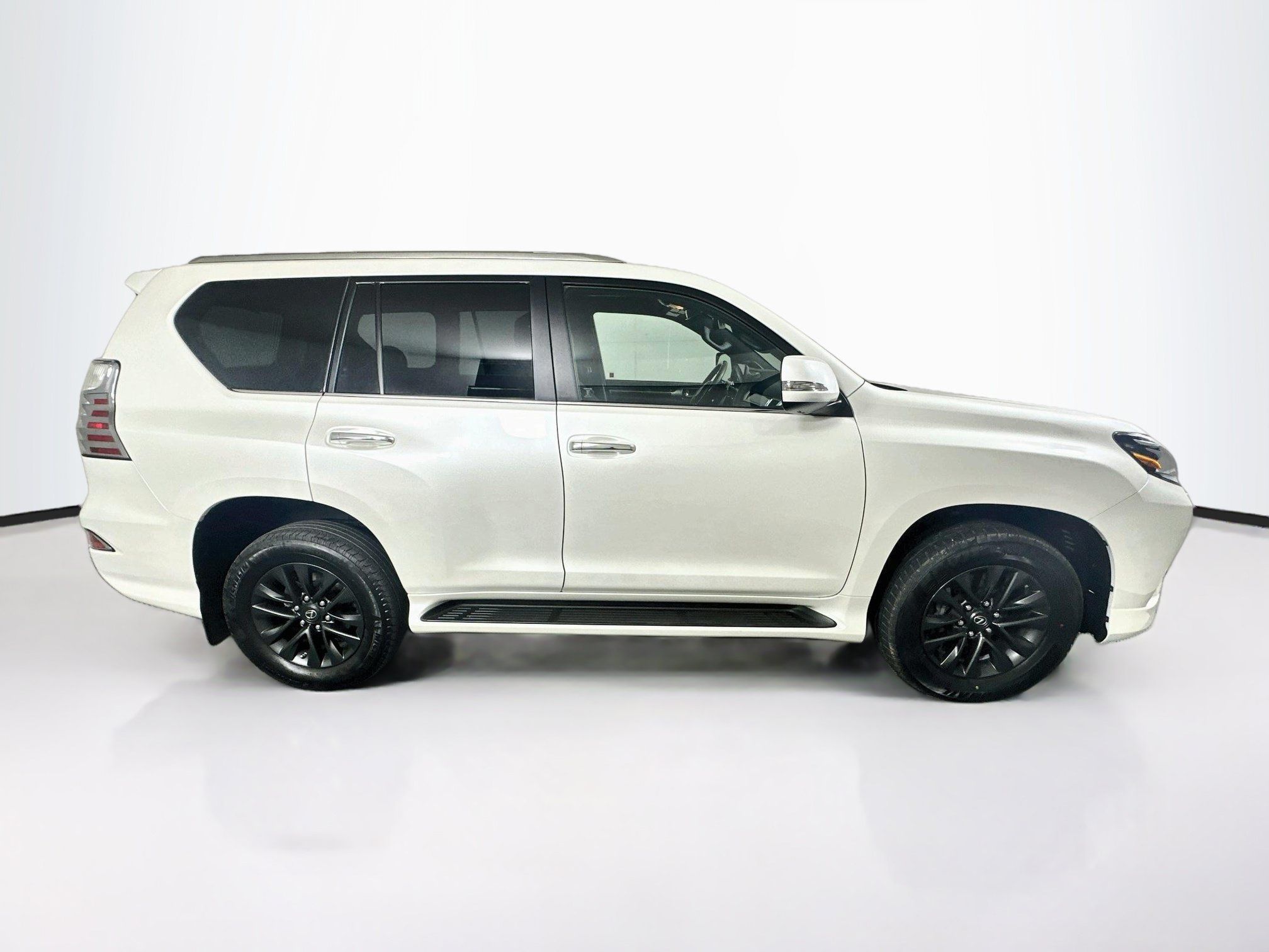 Used 2023 Lexus GX 460 Premium w/ Premium Package AWD/4WD image 10