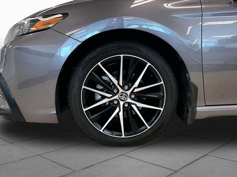 Used 2023 Toyota Camry SE FWD image 9
