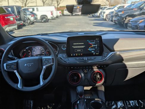 Certified 2025 Chevrolet Blazer RS w/ Driver Confidence II Package image 19