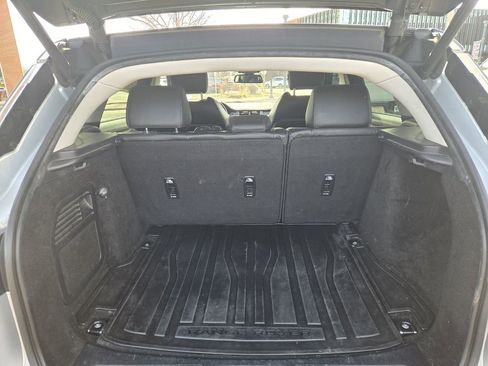 Used 2018 Land Rover Range Rover Evoque SE Premium image 21