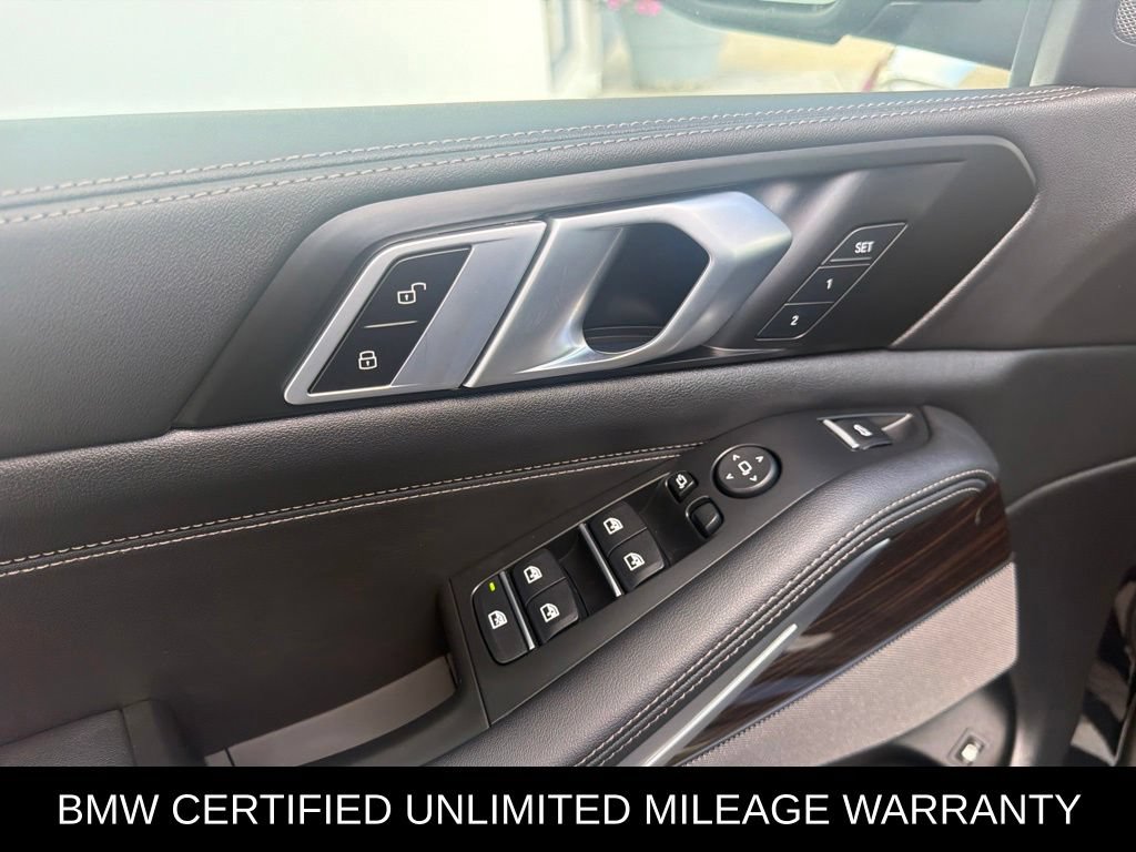 Used 2025 BMW X5 xDrive50e w/ Premium Package AWD/4WD image 24