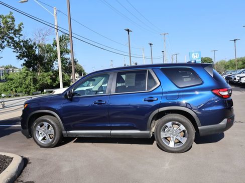 Used 2025 Honda Pilot EX-L image 4
