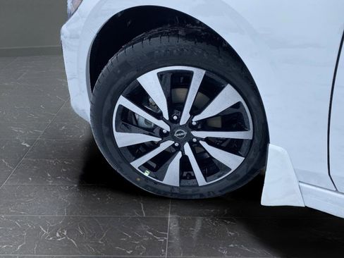 New 2025 Nissan Sentra SV w/ SV Premium Package image 32