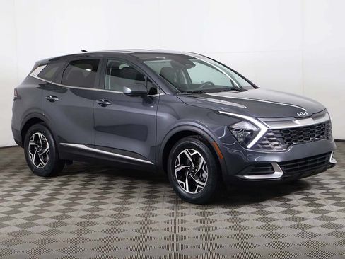 Used 2023 Kia Sportage LX FWD image 2
