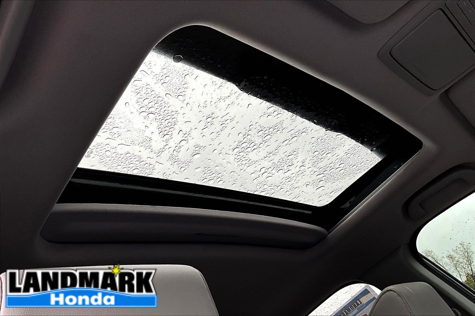 Used 2022 Honda CR-V Touring image 17