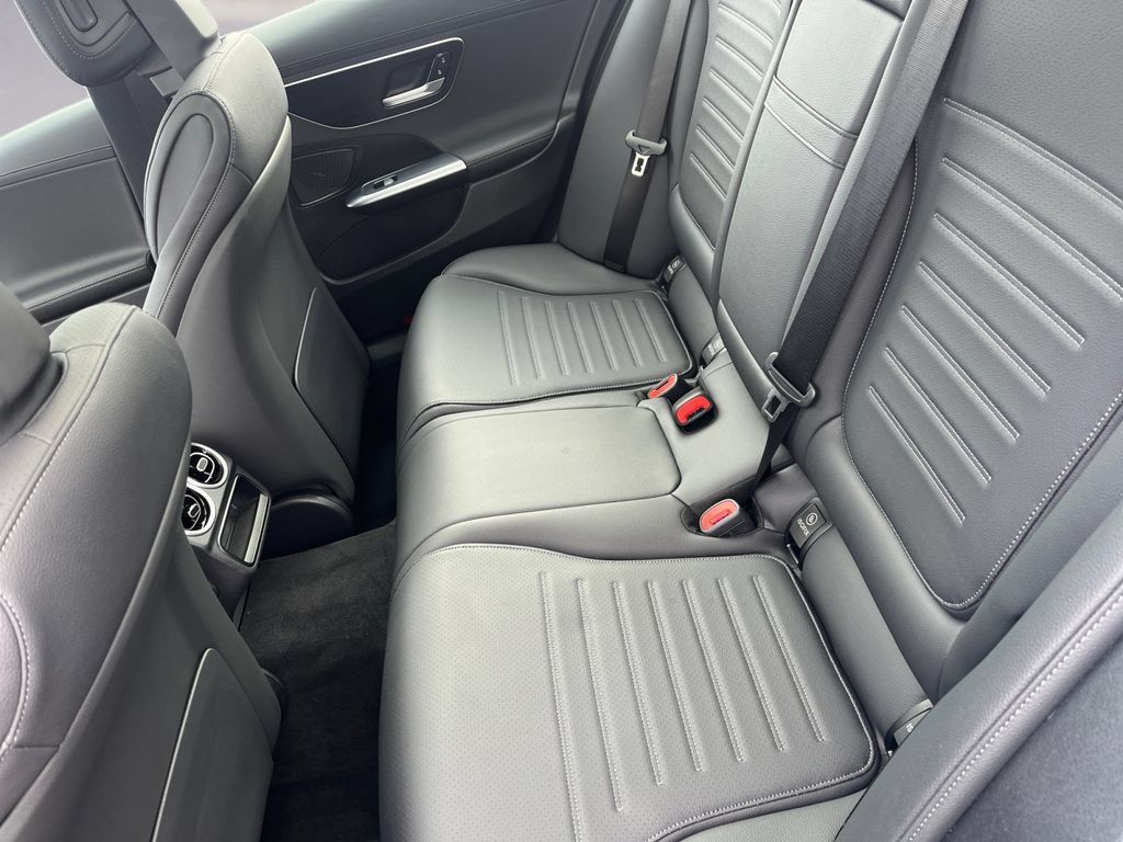 Certified 2025 Mercedes-Benz C 300 4MATIC Sedan image 13