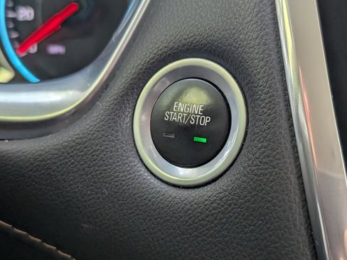 Used 2019 Chevrolet Traverse LT FWD image 22