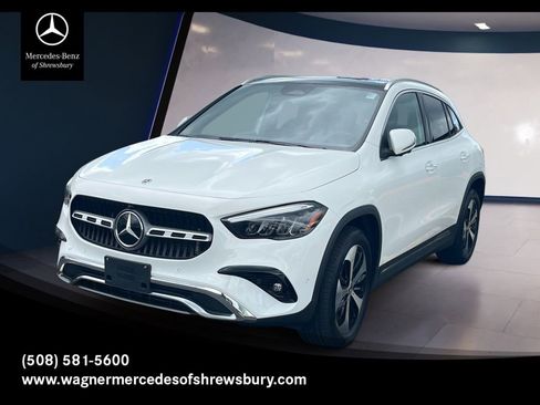Used 2025 Mercedes-Benz GLA 250 4MATIC image 1