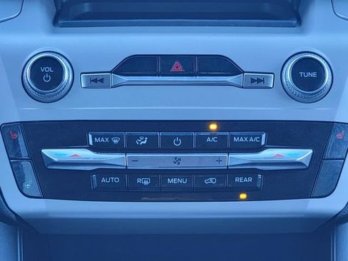 Certified 2023 Ford Explorer XLT w/ Equipment Group 202A AWD/4WD image 30