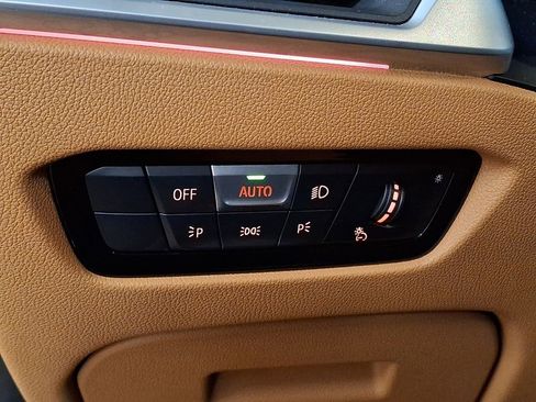 Used 2020 BMW 330i xDrive Sedan w/ Convenience Package image 23