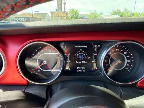 Used 2021 Jeep Wrangler Rubicon AWD/4WD image 8