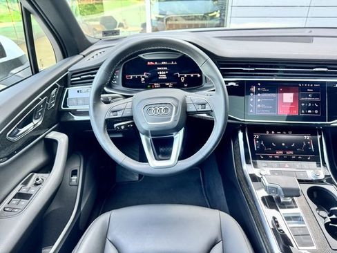 Used 2025 Audi Q7 2.0T Premium w/ Convenience Package image 13
