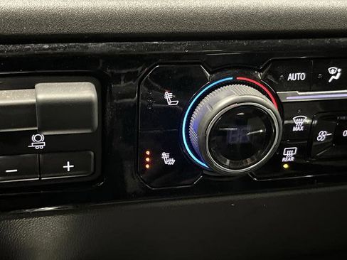 Used 2023 Chevrolet Silverado 1500 LT image 7