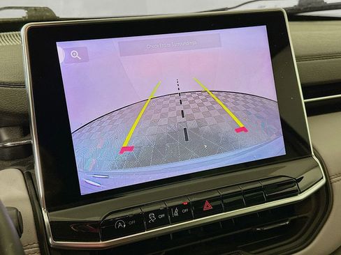 Used 2022 Jeep Compass Limited image 19