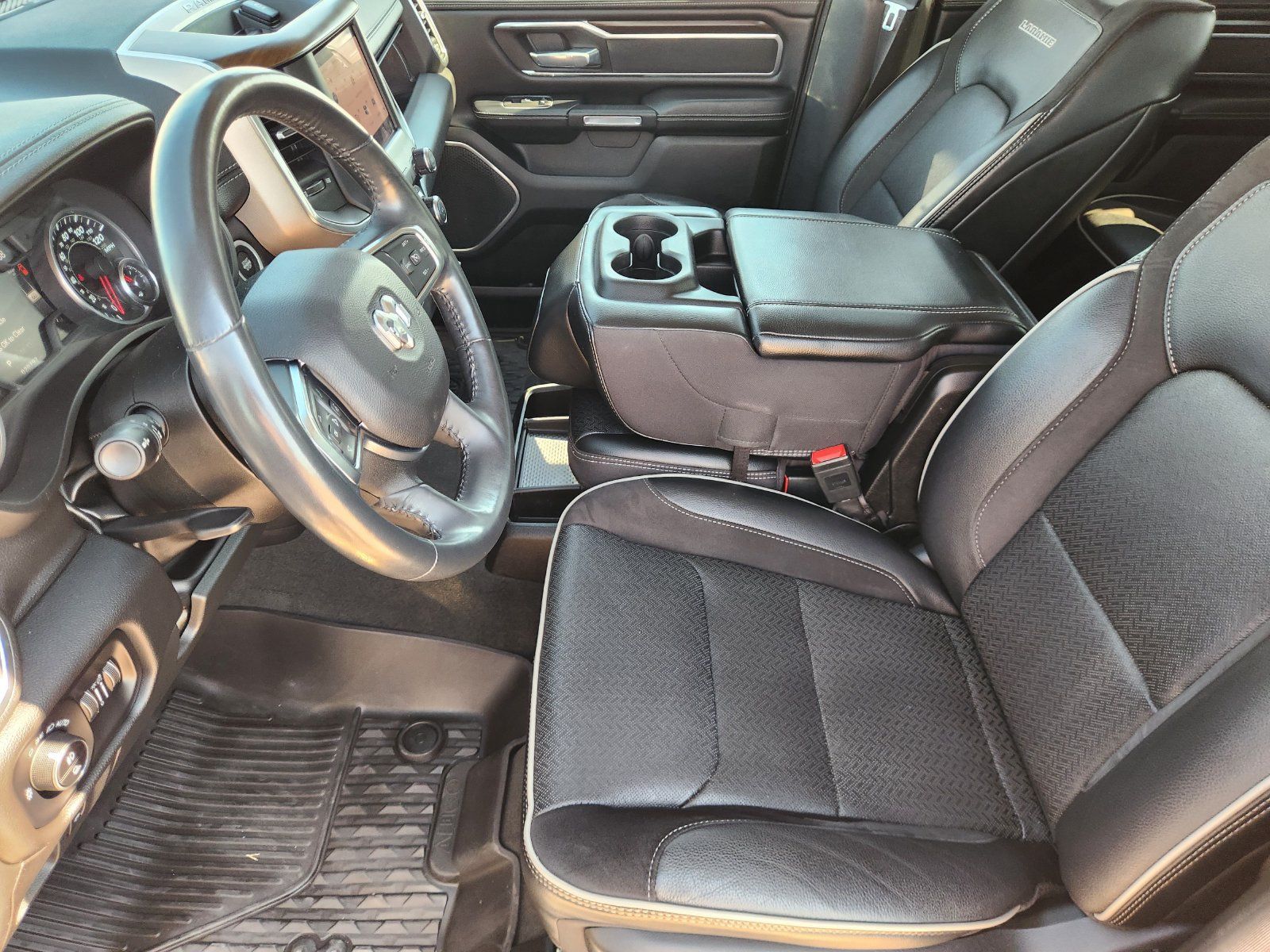 Used 2022 RAM 1500 Laramie AWD/4WD image 13