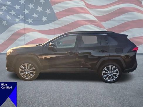 Used 2022 Toyota RAV4 XLE Premium FWD image 6