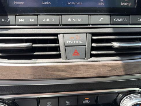Used 2024 Nissan Altima 2.5 SV FWD image 19