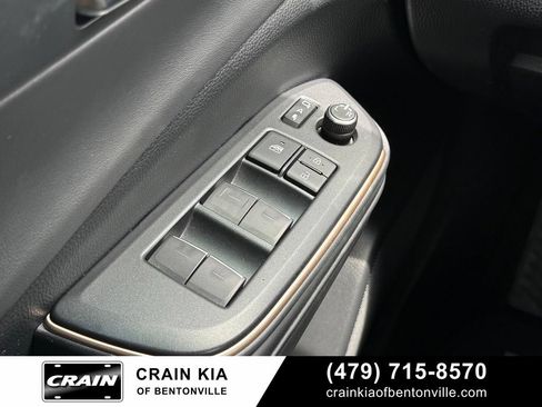 Used 2023 Toyota Crown AWD/4WD image 10