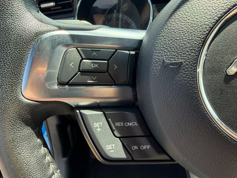 Used 2017 Ford Mustang GT RWD image 25