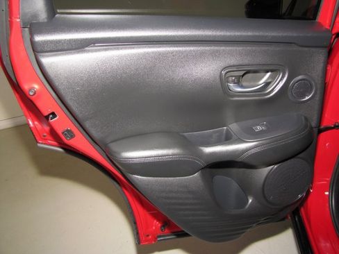 Certified 2024 Honda HR-V EX-L image 13