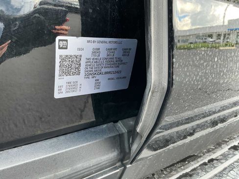 Used 2024 Chevrolet Suburban High Country AWD/4WD image 19
