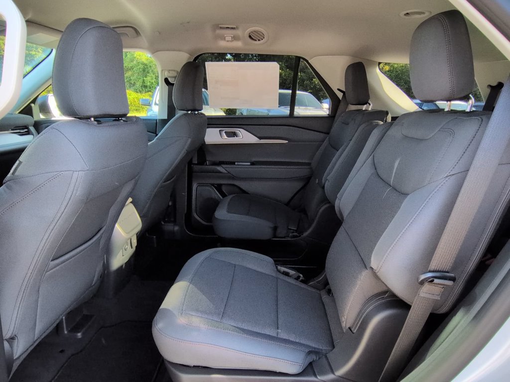 New 2026 Ford Explorer Active RWD image 14