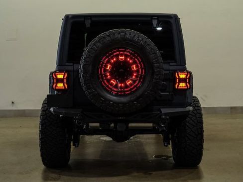 Used 2024 Jeep Wrangler Unlimited Rubicon w/ Technology Group AWD/4WD image 11