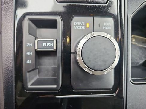 Used 2024 Toyota Tundra SR5 w/ SR5 Convenience Package image 34