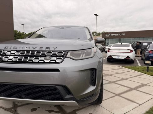 Used 2020 Land Rover Discovery Sport SE AWD/4WD image 9