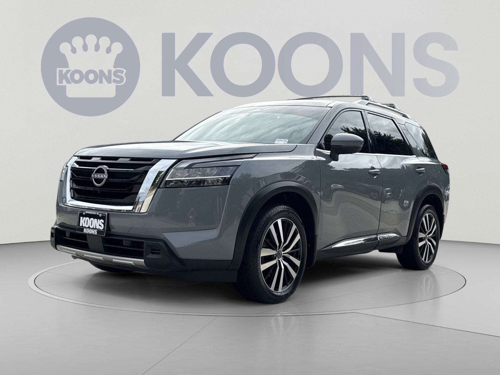 Used 2024 Nissan Pathfinder Platinum w/ Cargo Package AWD/4WD image 1