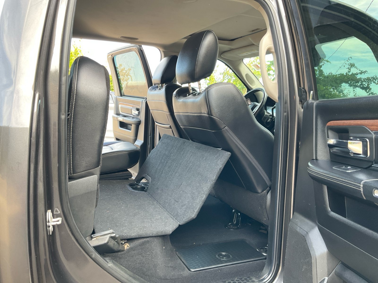 Used 2018 RAM 3500 Laramie AWD/4WD image 22