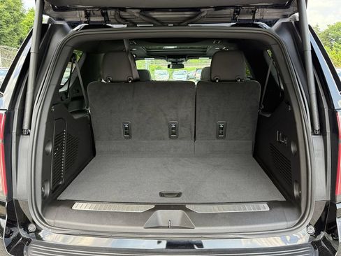 Used 2023 Chevrolet Suburban RST w/ Luxury Package AWD/4WD image 26