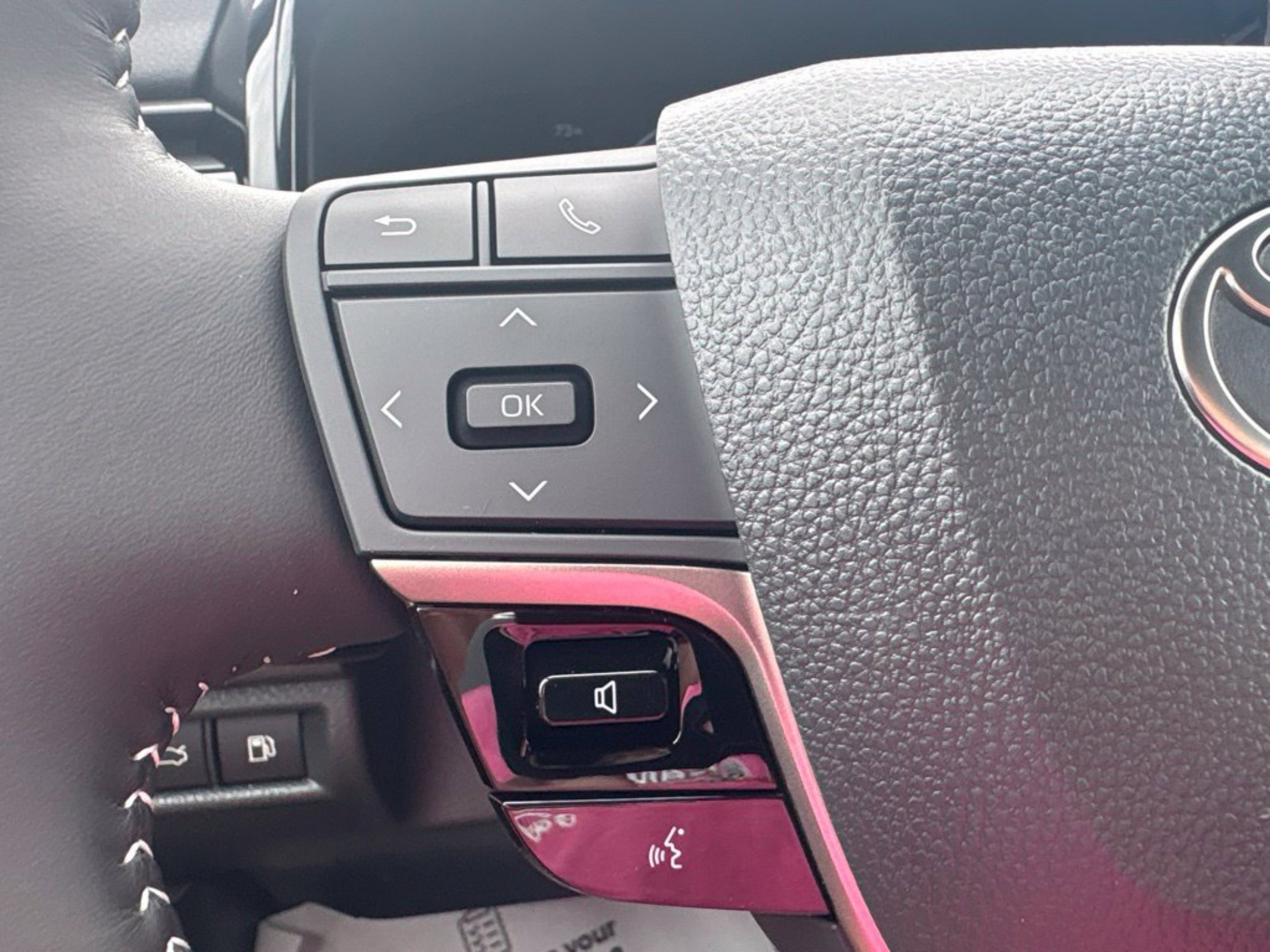 New 2026 Toyota Camry SE FWD image 7