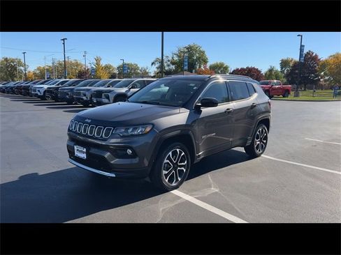Used 2022 Jeep Compass Limited image 4