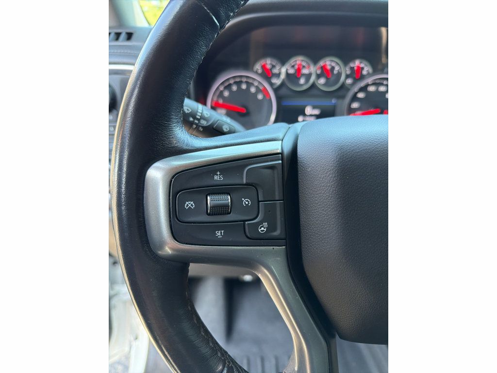 Used 2020 Chevrolet Silverado 1500 RST AWD/4WD image 18