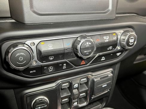 Certified 2022 Jeep Wrangler Unlimited Sport image 34