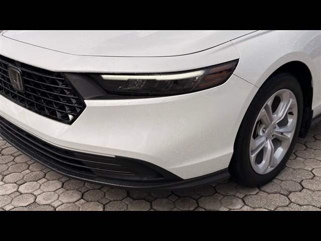 Certified 2025 Honda Accord SE image 10