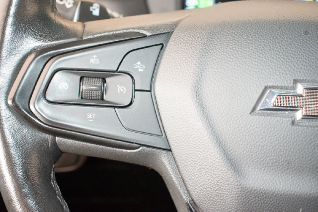 Used 2023 Chevrolet Bolt LT w/ Infotainment Package FWD image 22
