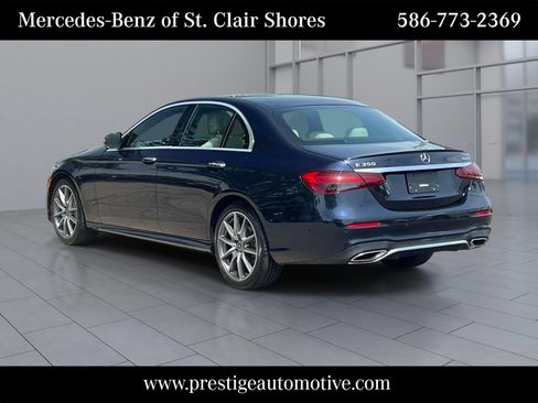 Used 2023 Mercedes-Benz E 350 4MATIC Sedan image 3