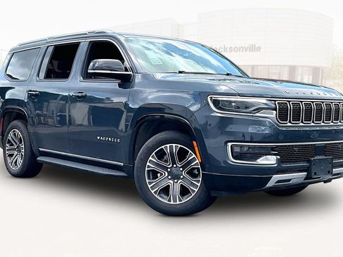 Used 2023 Jeep Wagoneer Series II AWD/4WD image 3